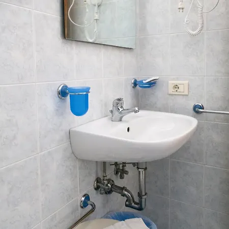 Отель Brasilia Чезенатико